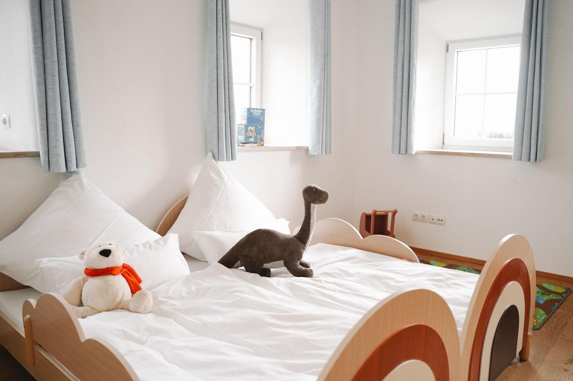 Black Horse Family Apartment - Barrierearm - Pfotenglueck - Familienzeit By Loewenherz Homes Stephanskirchen Εξωτερικό φωτογραφία